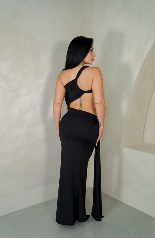 Amra Black Maxi