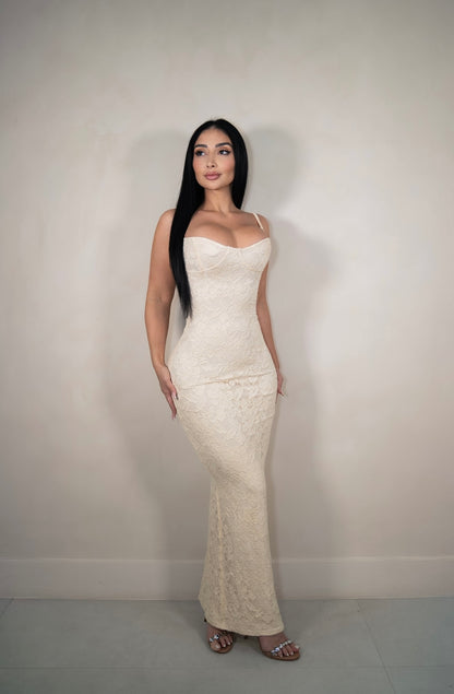 Flor Lace Maxi Dress